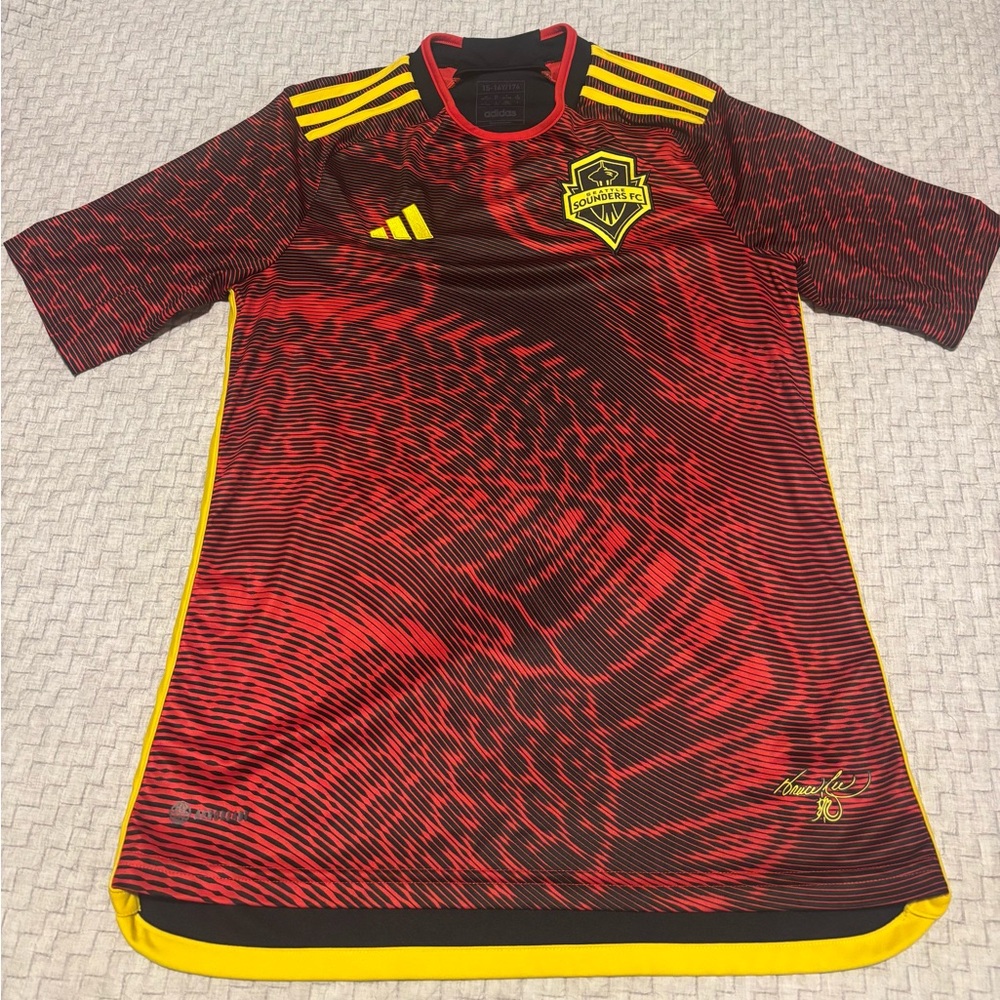 Seattle Sounders MLS Soccer Bruce Lee Jersey Size Youth XL Fits Men’s Small